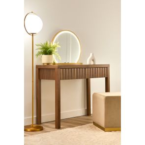 Oriel Console