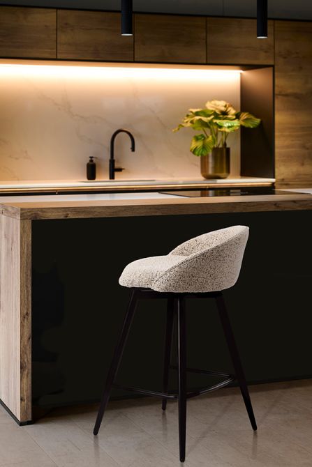 Arlo Counter Kruk Birch-view2