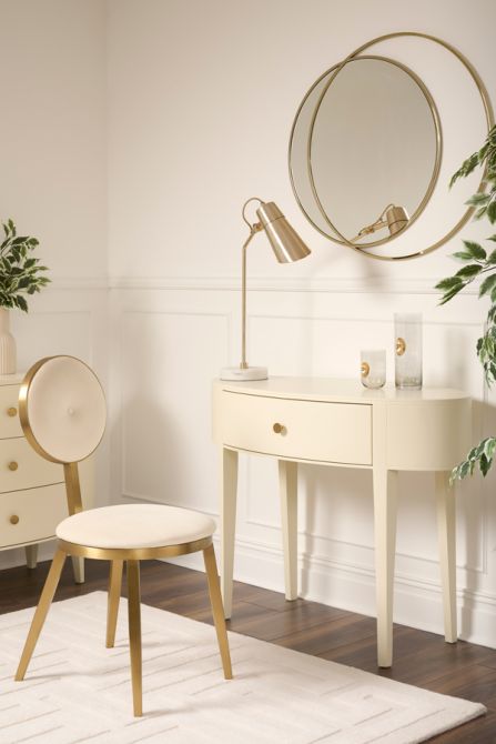 Giselle Sminkbord-view2