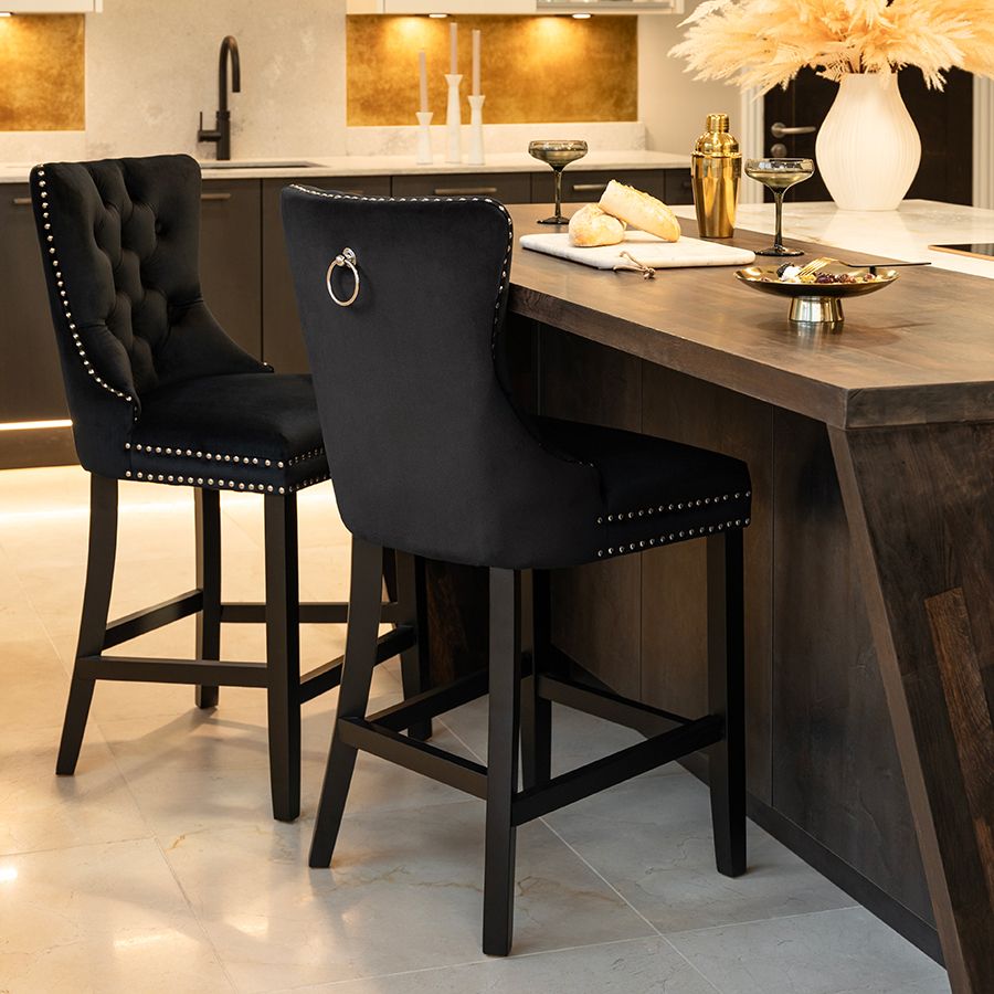 bar stool/ Buttoned bar stool/ elegant bar stool