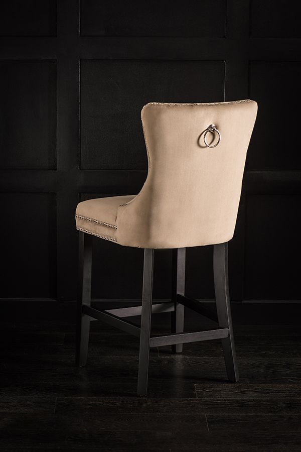 bar stool/ Buttoned bar stool/ elegant bar stool