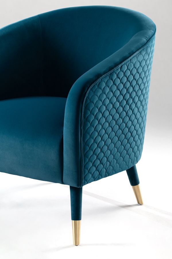 Bellucci Scales Armchair Peacock Brass Caps
